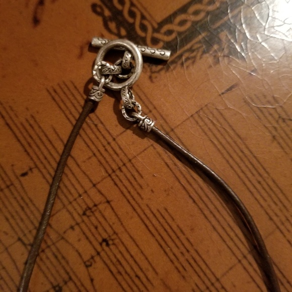 Antique-Inspired Silver Pendant Necklace - Picture 7 of 7